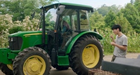 IMCDb.org: John Deere 5075 E in 莎莉 (Salli), 2023 John Deere 5075 E in 莎莉 (Salli)