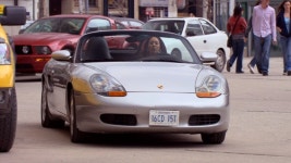 IMCDb.org: 1997 Porsche Boxster [986] dans Twitches Too, 2007 Porsche Boxster dans Twitches Too