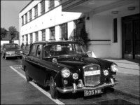IMCDb.org: 1961 Wolseley 6/110 MkI [ADO53] in The Saint, 1962-1969 Wolseley 6/110 in The Saint