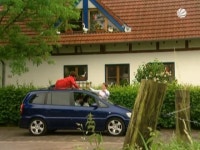 IMCDb.org: 2003 Opel Zafira [A] in Sechserpack, 2002-2009 Opel Zafira in Sechserpack