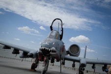 Islamic State fight to keep 40-year-old U.S. Air Force A-10 Warthog out of mothballs | The Japan Times