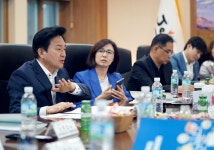 제주특별자치도 4차 산업혁명위원회 회의 개최 - CFI제주 제주특별자치도 4차 산업혁명위원회 회의 개최 | 제주특별자치도청