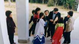 추억의 하귀1리 - 호주대사 방문 - 제주의 마을 애월읍 하귀1리 추억의 하귀1리 - 호주대사 방문 | 제주특별자치도청