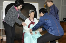  광진구, 28일 오후 2시 능동주민센터 3층 강당에서 ‘장수사진 촬영 행사’ 열어 - 전국매일신문  광진구, 28일 오후 2시 능동주민센터 3층... 