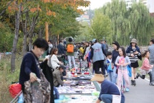  송파구,석촌호수와 성내천에서 나눔장터 열어 - 전국매일신문  송파구,석촌호수와 성내천에서 나눔장터 열어