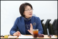  성북구의회 윤정자 운영위원장 “구민들로부터 신뢰받는 의회 만들겠다” - 전국매일신문  성북구의회 윤정자 운영위원장 “구민들로부터... 
