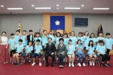 인터넷뉴스홈페이지 - 모바일웹 강북구의회, 3일 인수초교 학생들 22명 강북구의회 견학  체험 실시