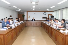 사람과 자연이 함께하는 희망진안 : 뛰어다니겠습니다 > 사진으로 보는 군정  상세보기