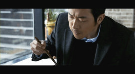 하정우 이거 연기냐? 먹는거냐.gif - 이전 주식 갤러리