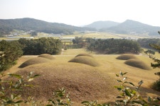 부여 능산리 고분군 - 여행기 - 문화유산뉴스 - 문화유산채널 부여 능산리 고분군