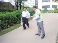 전국공무원노동조합 공무원 U신문 배포 출근선전전