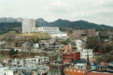 	(Pic)정체불명의 회색건물 - 킥오프 (Pic)정체불명의 회색건물