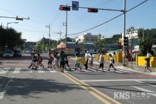 목포경찰서 녹색어머니회,안전한 등굣길 확보 위한 합동 교통캠페인 전개 - KNS뉴스통신 목포경찰서 녹색어머니회,안전한 등굣길 확보 위한... 