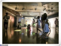 서울의 예술가들, 모여라