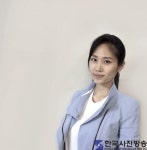 사진작가 남효리, 디자인과 순수미술을 넘나드는 자유로운 예술 아우라로 관심폭증, 피플앤컴퍼니 인터뷰 뉴스로 널리 소개