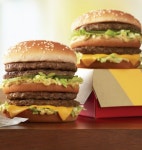 맥도널드 빅맥 햄버거 사이즈별로 신제품 출시 - 미주중앙일보  맥도널드 빅맥 햄버거 사이즈별로 신제품 출시