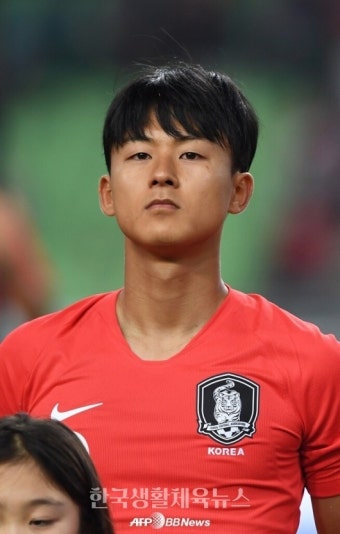 이승우, 2020-2021시즌 벨기에 주필러리그 멀티 골 터뜨려 - 한국생활체육뉴스 이승우, 2020-2021시즌 벨기에 주필러리그 멀티 골 터뜨려