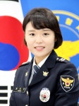  농민의 얼굴에 그늘이 드리워진다. 
