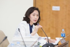  고양시의회 김미현 의원, 인조잔디구장 관리 허술 지적
