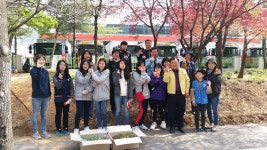  수원시, 영통구 영통3동-수원우편집중국-영통3동 청소년가족봉사단 민·관 합동 화단만들기에 구슬땀