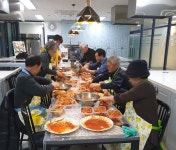 경인투데이뉴스  남양주보건소 동부치매안심센터, 어르신들과 함께하는 김장담그기