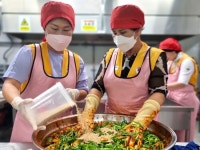 홍천적십자봉사회 군장애인복지관에서 초복 삼계탕 조리봉사:경인투데이뉴스 ≪경인투데이뉴스≫ 홍천적십자봉사회 군장애인복지관에서 초복... 