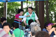동구 송현3동 새마을부녀회, 한마음 경로잔치 개최:경인투데이뉴스 ≪경인투데이뉴스≫ 동구 송현3동 새마을부녀회, 한마음 경로잔치 개최