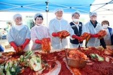 안산시자원봉사센터는 경기도자원봉사센터의 소외계층 김장 나눔지원사업을 올해도 함께하다.:경인투데이뉴스 ≪경인투데이뉴스... 