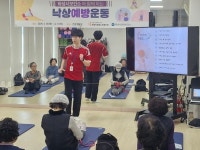 화성시동탄노인복지관, 낙상예방운동 프로그램으로 노인 건강 증진 박차:경인투데이뉴스 ≪경인투데이뉴스≫ 화성시동탄노인복지관... 