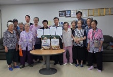 인천 남동구 구월1동,‘곧바로병원’과 경로당 결연으로 매달 쌀 후원... 인천 남동구 구월1동,‘곧바로병원’과 경로당 결연으로 매달 쌀 후원