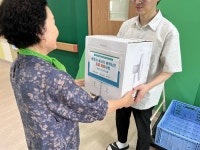 광명시, 소하노인종합복지관 폭염 안전 물품 지원:경인투데이뉴스 ≪경인투데이뉴스≫ 광명시, 소하노인종합복지관 폭염 안전 물품 지원