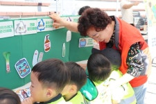 ‘철산종합사회복지관 15개 어린이집·유치원과 함께한 ‘우리동네 에코리더’ 연합환경축제 성황리 개최’:경인투데이뉴스 ≪경인투데이뉴스... 