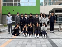 신창중학교, “독도는 우리 땅!”노래와 함께 독도의 날을 기념하다:경인투데이뉴스 ≪경인투데이뉴스≫ 신창중학교, “독도는 우리 땅!”노래와... 