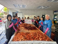 인천 서구 검단동 지역사회보장협의체, ‘정성 한 포기, 마음 한 가득’... 제철김치로 이웃사랑 전해:경인투데이뉴스 ≪경인투데이뉴스≫ 인천... 