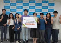 강원서부아동보호전문기관–원주시청 공무원노동조합, 학대피해아동 지원 위한 후원금 100만 원 전달:경인투데이뉴스 ≪경인투데이뉴스... 