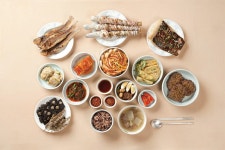 민족사학의 산실 남파고택의 어린이 외상과 손님상 「밀양 박씨 남파 박재규 종가」 섬김 가족과 일꾼 - 램프쿡