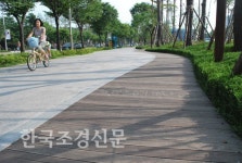 [화보]디자인서울거리 광진구 능동로 < 한국의 공원 < 환경생태·문화 < 기사본문 - Landscape Times [화보]디자인서울거리 광진구 능동로
