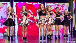 [LIVE포토] 에스투(S2), 무대에서 귀엽게 하트 발사 - JAPAN Culture Media 라이브엔 