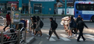 오픈 갤러리 - 미아삼거리 보행하는 학생아이들^^