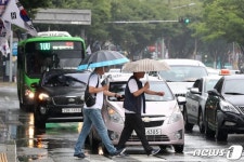 김황국 의원, 제주공항 빗물 범람 침수 피해지역 관계관 업무협의 개최 - 제주환경일보 김황국 의원, 제주공항 빗물 범람 침수 피해지역 관계관... 