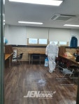 구좌읍 종달리청년회, 마을 다중이용시설 방역 실시 - 제주환경일보 구좌읍 종달리청년회, 마을 다중이용시설 방역 실시