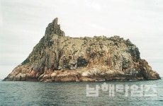 천(千)의 얼굴, 세존도(世尊島) - 남해시대 천(千)의 얼굴, 세존도(世尊島)