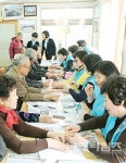 손사랑봉사단, 삼동합동경로회관에서 봉사활동 펼쳐 - 남해시대 손사랑봉사단, 삼동합동경로회관에서 봉사활동 펼쳐
