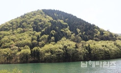 스타일 구겨진 내산의 산머리 - 남해시대 스타일 구겨진 내산의 산머리