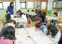 남해초, 미술교실로 공감·소통 넓힌다 - 남해시대 남해초, 미술교실로  공감·소통 넓힌다