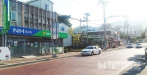 어린이보호구역은 불법주차차량 보호구역? - 남해시대 어린이보호구역은 불법주차차량 보호구역?