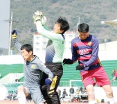 남면축구회, 초대 축구협회장기 휘날리다 - 남해시대 남면축구회, 초대 축구협회장기 휘날리다