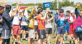 경남족구인 화합한마당 스포츠파크서 펼쳐져 - 남해시대 경남족구인 화합한마당 스포츠파크서 펼쳐져