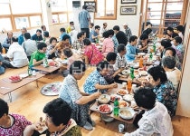 최월휴 이장, 8년간 남몰래 선행 - 남해시대 최월휴 이장, 8년간 남몰래 선행