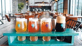 완벽한 순간 완벽한 맥주를 만나 완벽한 인생 - 남해시대 완벽한 순간 완벽한 맥주를 만나 완벽한 인생